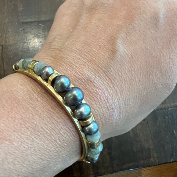 Stella & Dot, cuff bracket with grey toned beads surround. Stunning piece. - Picture 2 of 6